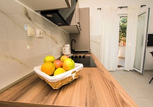 Apartments Aurora (74831-A2) - Mrljane