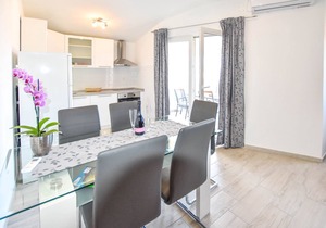 Apartments Aurora (74831-A3) - Mrljane