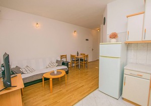 Apartments Aurora (74831-A1) - Mrljane