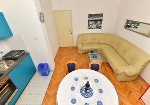 Apartments Bernarda (66331-A4) - Makarska