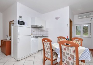 Apartments Bogdan (35311-A1) - Pisak