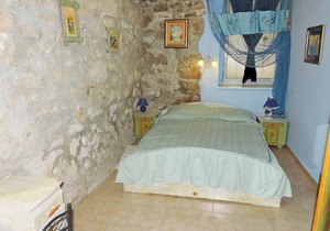 Apartments Branimir, (12565), Sutomišćica, Croatia