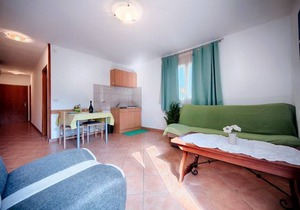 Apartments Bruna Lastovo-Superior One Bedroom Apartment with Balcony and Sea View-Zeleni