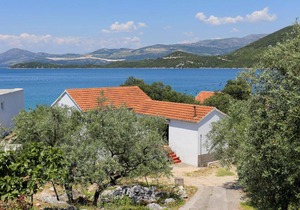Apartments by the sea Zuronja, Peljesac - 10134