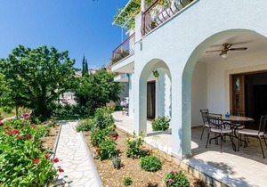 apartments carpe diem - comfort one bedroom apartment with terrace and sea vi...