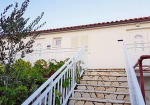 Apartments Ivan, (15618), Lumbarda, hr