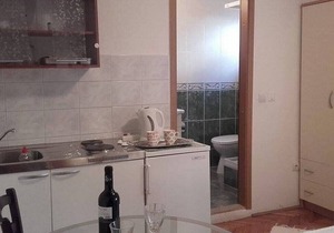 Apartments Jela, (15071), Makarska, hr