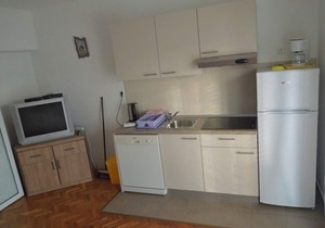 Apartments Josica, (14318), Banjol, hr