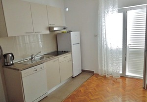 Apartments Josica, (14318), Banjol, hr