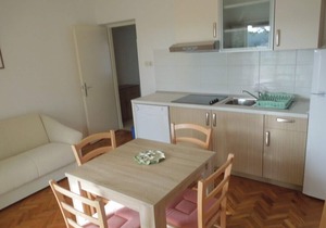 Apartments Josica, (15116), Banjol, hr