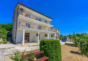 Apartments Laura (66681-A4) - Dramalj (Crikvenica) in Dramalj (Crikvenica)