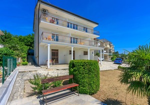 Apartments Laura (66681-A4) - Dramalj (Crikvenica) in Dramalj (Crikvenica)