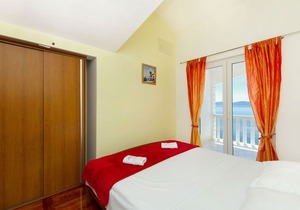 Apartments Liki (35311-A3) - Pisak