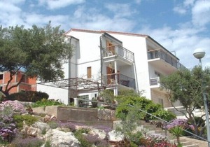 Apartments Ljiljana, (16038), Pasadur, hr