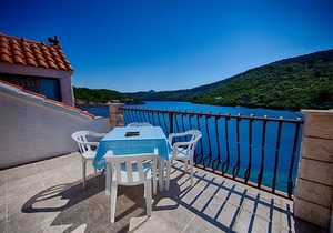 Apartments Malo Lago - One-Bedroom Apartment with Two Balconies and Sea View - Attic (Apartment 2)