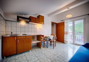 Apartments Malo Lago - One-Bedroom Apartment with Balcony and Sea View - Attic (Apartment 3)