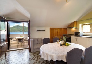 Apartments Marija, (13470), Brna, hr