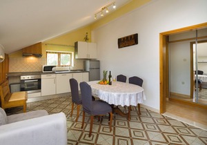 Apartments Marija, (13470), Brna, hr