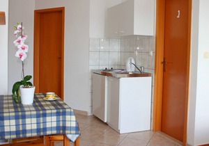 Apartments Matija, (11776), Duće, Croatia