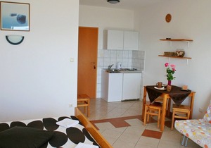 Apartments Matija, (11777), Duće, Croatia