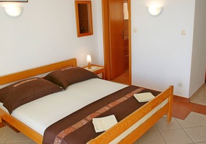 Apartments Matija, (11778), Duće, Croatia