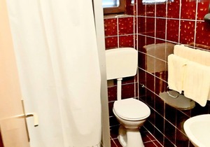 Apartments Mirjana, (14333), Banjol, Croatia
