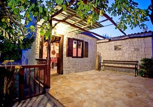 Apartments Mirko, (10125), Seget Vranjic, hr