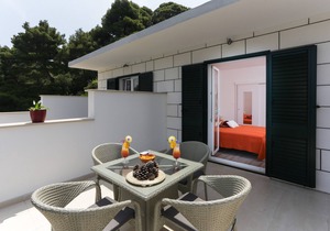 Apartments Posta - Comfort One-Bedroom Apartment with Terrace and Sea View