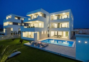 Apartments & Rooms Pool Villas Maris