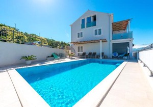 Apartments Sandra Solitudo I