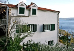 Apartments with a parking space Mimice, Omis - 4797