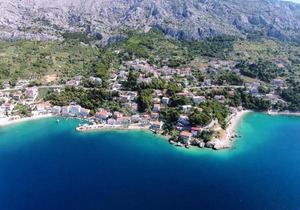 Apartments with parking space Mimice, Omis - 11045