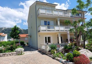 Apartments with parking space Mundanije, Rab - 4953