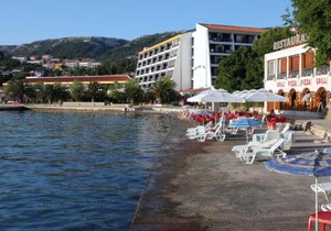 Apartments with parking space Mundanije, Rab - 12242