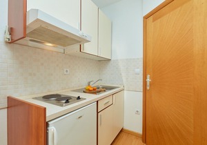 Apartments Zelic Tucepi S5
