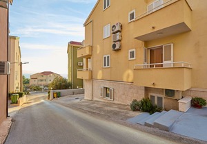 Apartments Zelic Tucepi S5