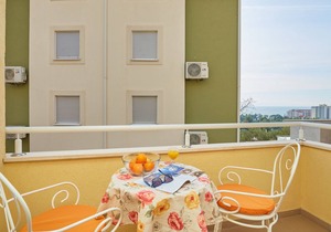 Apartments Zelic Tucepi S2