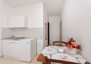 Apartments Zorica (45341-A3) - Tucepi