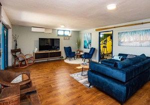 Attractive apartment with shared pool and sea view for a great vacation.