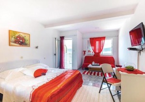 Awesome Apartment In Duba With Wifi