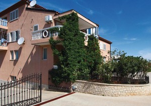 Awesome apartment in Galizana with 1 Bedrooms and WiFi