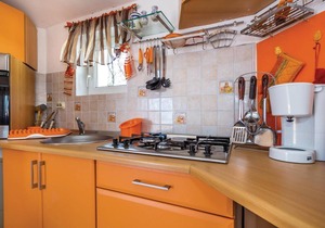 Awesome apartment in Karlobag with WiFi