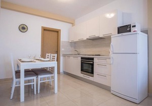 Awesome apartment in Komarna