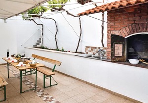Awesome apartment in Omis w/ WiFi and 2 Bedrooms