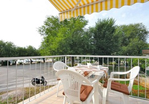Awesome apartment in Raslina