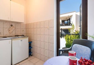 Awesome apartment in Vrboska with WiFi