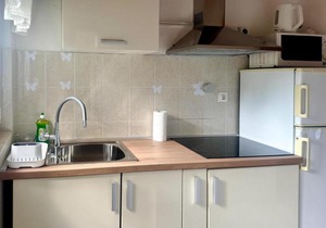 Beach Front Apartment In Vlasici With Wifi in Vlašići