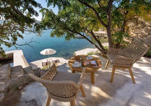 Beach front home in Lukovo Sugarje