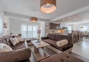 Beautiful home in Debeljak