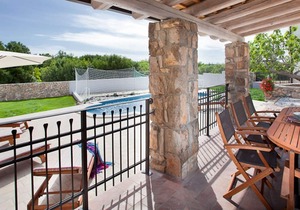 Beautiful private villa with private pool, WIFI, A/C, TV, terrace, pets allowed and parking